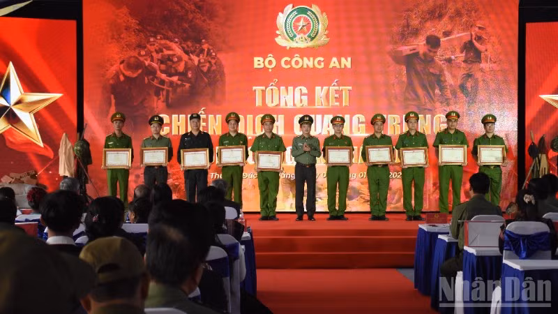 ndo_br_tin-bao-in-5633.jpg
