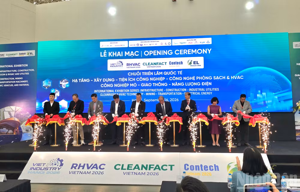Chuỗi Triển lãm quốc tế Viet Industry - Cleanfact & RHVAC Vietnam 2026 chính thức khai mạc tại sảnh 8, Trung tâm Hội chợ Triển lãm Việt Nam (VEC). (Ảnh: AN NGUYÊN)