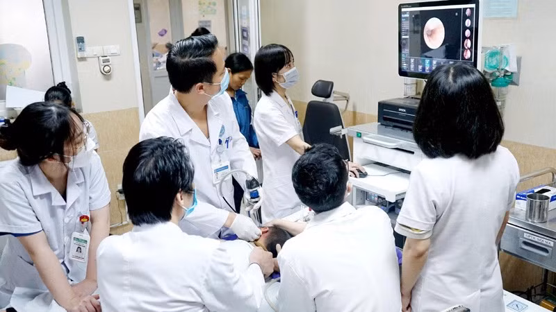 Người bệnh được bảo hiểm y tế chi trả trong quá trình điều trị bệnh tại các cơ sở y tế. (Ảnh: THANH MAI)