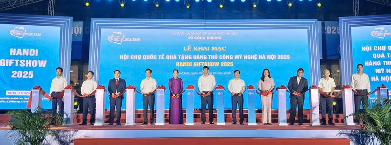 khai-mac-hanoi-giftshow-2025-18205717.jpg