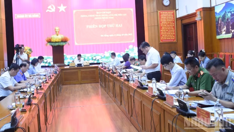 Ban Chỉ đạo phòng chống tham nhũng, lãng phí, tiêu cực thành phố khai mạc phiên họp thứ 2. (Ảnh: ANH ĐÀO) 