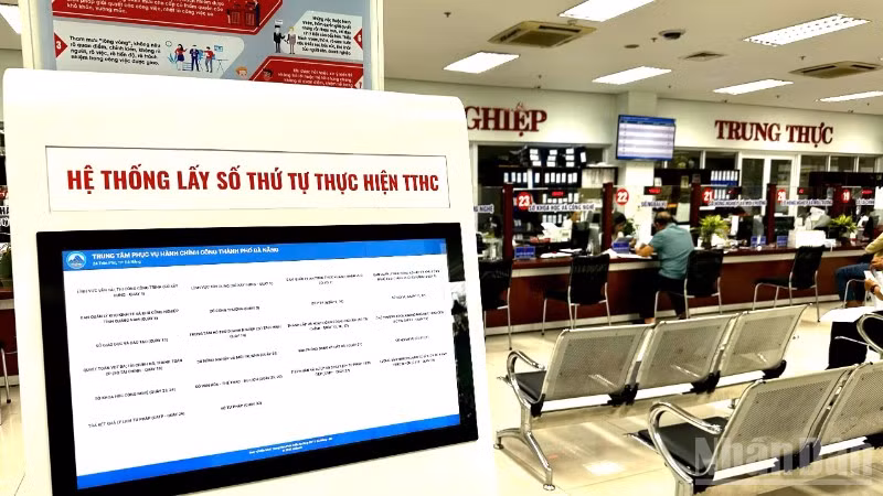 Đà Nẵng triển khai nhiều giải pháp chuyển đổi số nhằm phục vụ người dân tốt nhất tại bộ phận một cửa. (Ảnh: ANH ĐÀO)