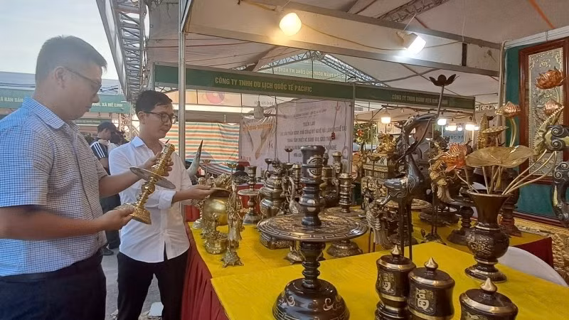 Các sản phẩm thủ công mỹ nghệ, OCOP và làng nghề được giới thiệu tại chương trình.