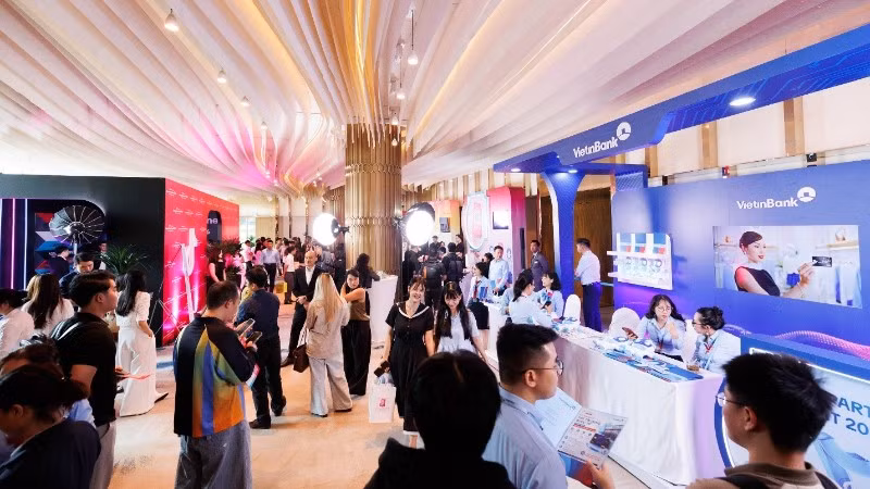 VietinBank giới thiệu sản phẩm, dịch vụ tại sự kiện.