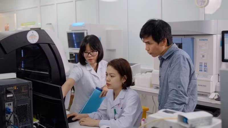 Kĩ sư AI cùng các bác sĩ huấn luyện AI trên hạ tầng FPT AI Factory.