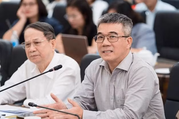 "Càng về sau, chi phí phân bổ càng giảm, hợp đồng không chỉ tối ưu hóa khả năng bảo vệ mà còn tích lũy tài chính tốt hơn. Hủy càng sớm, thiệt hại càng lớn", ông Ngô Trung Dũng, Phó Tổng Thư ký Hiệp hội Bảo hiểm Việt Nam nhấn mạnh. Ảnh: Minh Duy)