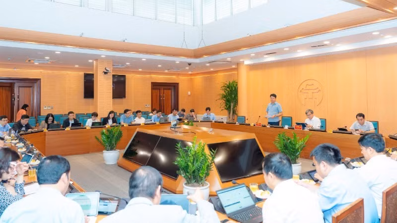 Quang cảnh buổi làm việc.