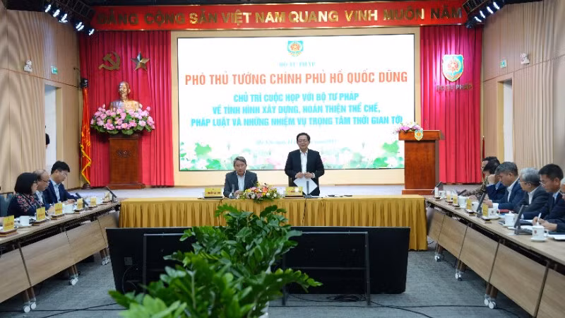 Phó Thủ tướng Chính phủ Hồ Quốc Dũng phát biểu tại buổi làm việc.