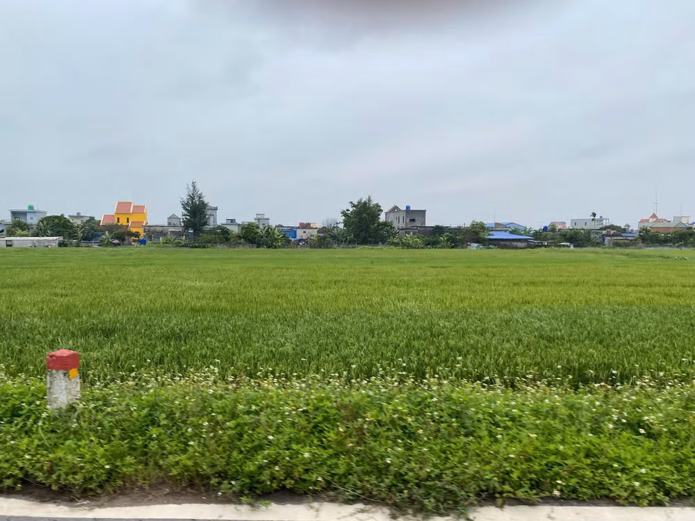 Giao dịch đất đai là lĩnh vực dễ phát sinh tranh chấp pháp lý. (Ảnh: H.N)