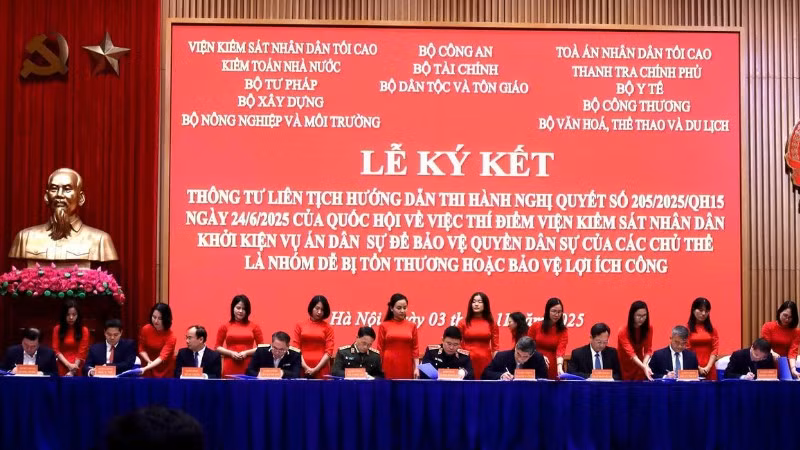Lễ ký kết Thông tư liên tịch giữa các cơ quan.