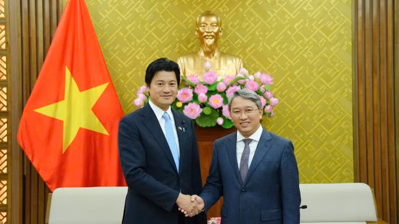 Bộ trưởng Tư pháp Việt Nam và Thứ trưởng Tư pháp Nhật Bản tại buổi tiếp.