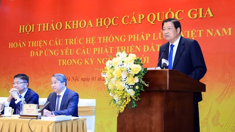 Ủy viên Bộ Chính trị, Bí thư Trung ương Đảng, Trưởng ban Nội chính Trung ương Phan Đình Trạc phát biểu chỉ đạo tại hội thảo.