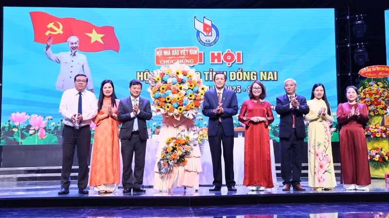hoa-hnb-3061.jpg