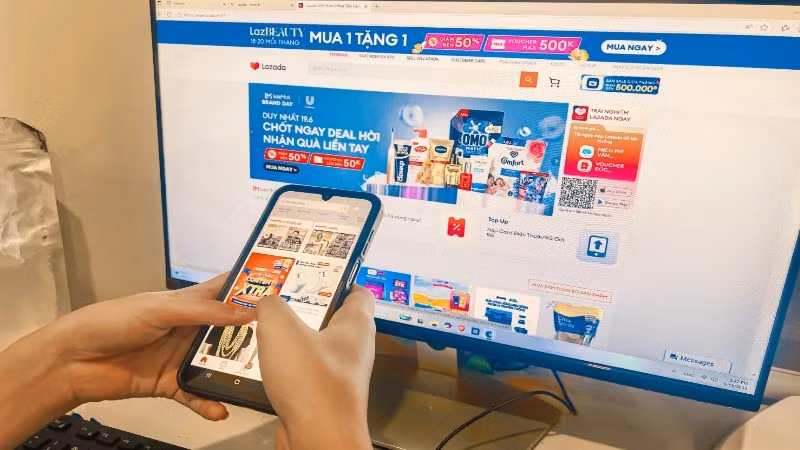 Từ ngày 1/7/2025, sàn thương mại điện tử có chức năng thanh toán sẽ phải khấu trừ, kê khai và nộp thuế thay cho cá nhân, hộ kinh doanh theo quy định tại Nghị định 117/2025/NĐ-CP/2025/NĐ-CP. (Ảnh: MINH PHƯƠNG)
