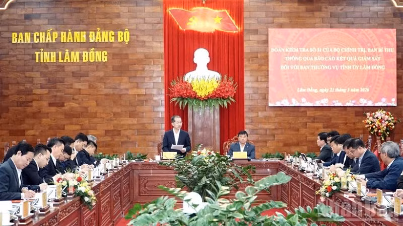 Quang cảnh buổi làm việc.
