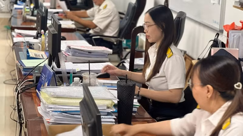 Người nộp thuế được khuyến khích thực hiện thủ tục bằng phương thức điện tử theo quy định. 