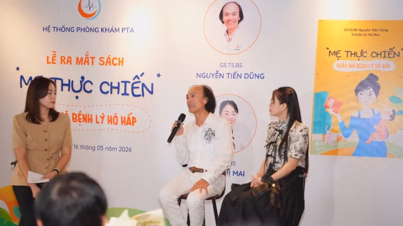 Lễ ra mắt sách “Mẹ thực chiến – Giải mã bệnh lý hô hấp”.