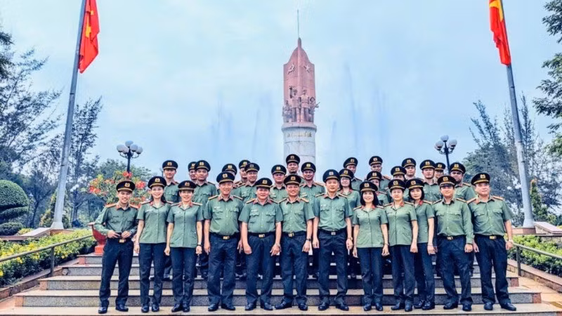 Cán bộ, chiến sĩ Phòng An ninh nội địa, Công an tỉnh Đồng Nai về nguồn tại Căn cứ Ban An ninh Trung ương Cục miền Nam - tỉnh Tây Ninh. 