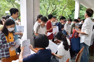 Thí sinh xét tuyển vào đại học năm 2025 (Ảnh: HUST)