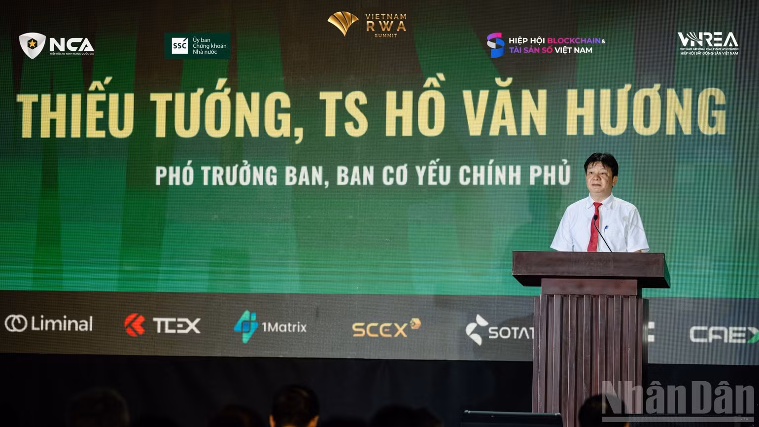 ndo_br_ts-ho-van-huong.jpg
