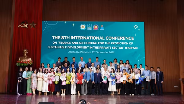 Các đại biểu tham dự Hội thảo Khoa học quốc tế “Tài chính-Kế toán thúc đẩy kinh tế tư nhân phát triển nhanh và bền vững”. (Ảnh: PV)