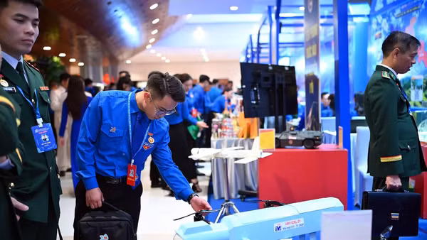 Thiết bị bay không người lái UAV "made in Việt Nam" tại Đại hội Đoàn toàn quốc lần thứ XIII. (Ảnh: Linh Phan-Thủy Nguyên)
