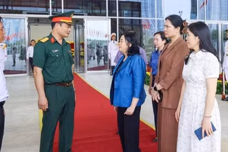 Đồng chí Bùi Thị Minh Hoài cùng đoàn công tác đến Trung tâm Hội nghị quốc gia, kiểm tra các khâu chuẩn bị cuối cùng của Đại hội đại biểu toàn quốc Mặt trận Tổ quốc Việt Nam lần thứ XI. (Ảnh: https://mattran.org.vn/)