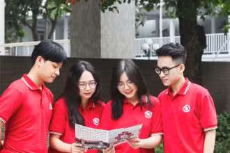 Sinh viên Trường đại học Ngoại thương. 