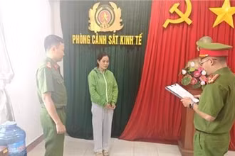 Cơ quan cảnh sát điều tra, Công an tỉnh Đắk Lắk, tống đạt thủ tục khởi tố bị can đối với Châu Thị Mộng Thi.