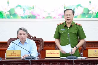 Thứ trưởng Công an, Thượng tướng Nguyễn Văn Long phát biểu tại Hội nghị. (Ảnh: TH)