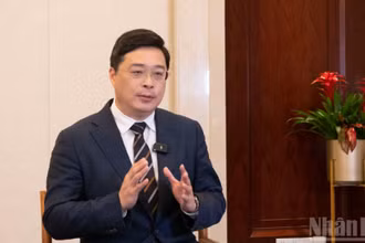 Chủ tịch Chính quyền nhân dân Khu tự trị dân tộc Choang Quảng Tây Vi Thao.