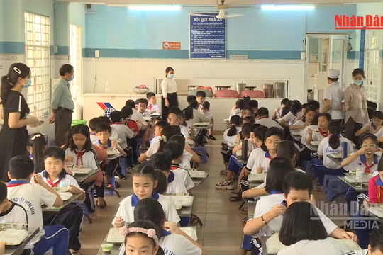 [Video] Trường học TP Hồ Chí Minh phải xử lý phản ánh về suất ăn bán trú trong 24 giờ