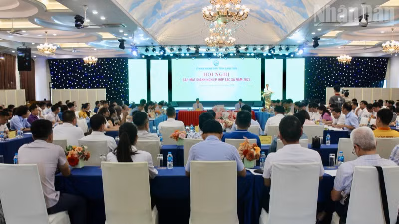 Hội nghị gặp mặt các doanh nghiệp, hợp tác xã năm 2025 của tỉnh Lạng Sơn.