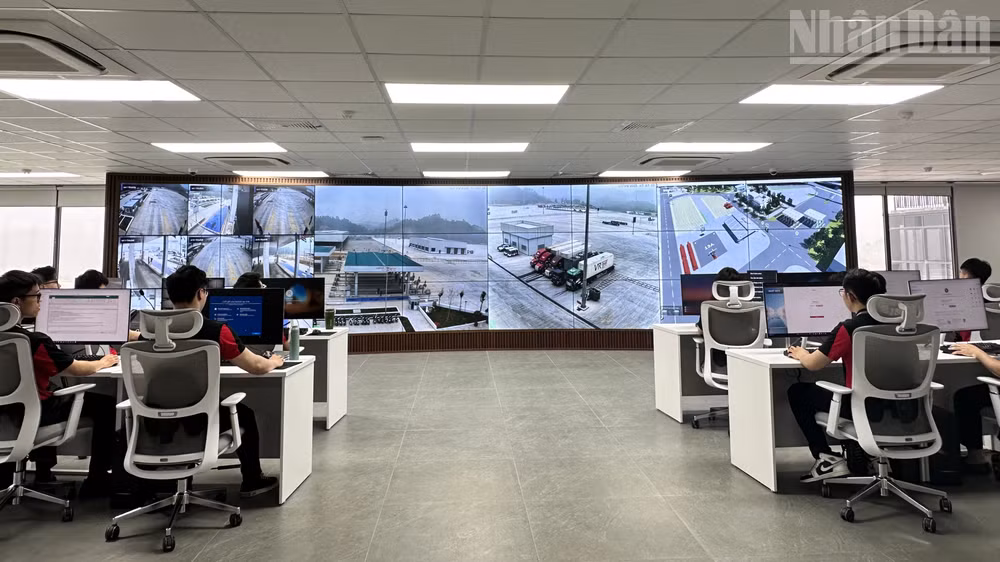 ndo_tr_trung-tam-dieu-hanh-noc-cong-vien-logistics-viettel-lang-son.jpg
