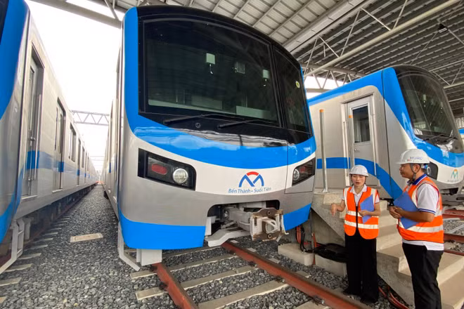 Nhân viên lái tàu của tuyến Metro số 1 (Bến Thành- Suối Tiên). (Ảnh: THẾ ANH) 