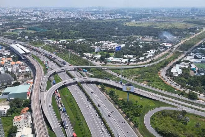 Khu vực xây dựng dự án Khu thể dục thể thao Rạch Chiếc. (Ảnh: VÕ LÊ)