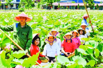 Đại diện các doanh nghiệp thuộc Câu lạc bộ Lữ hành UNESCO Hà Nội khảo sát tour du lịch mới tại Hải Dương.