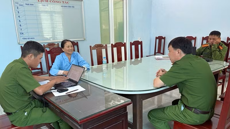 4ba-van-thi-hau.jpg