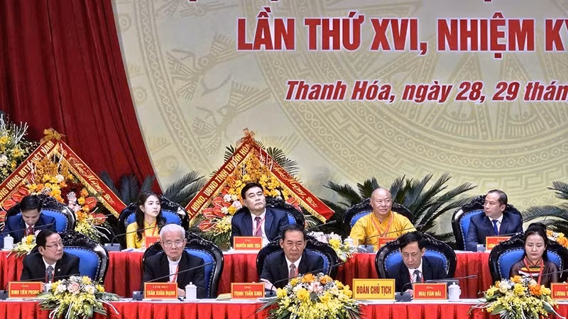 2-dieu-hanh.jpg