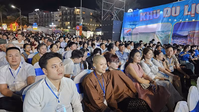 6-dai-bieu.jpg