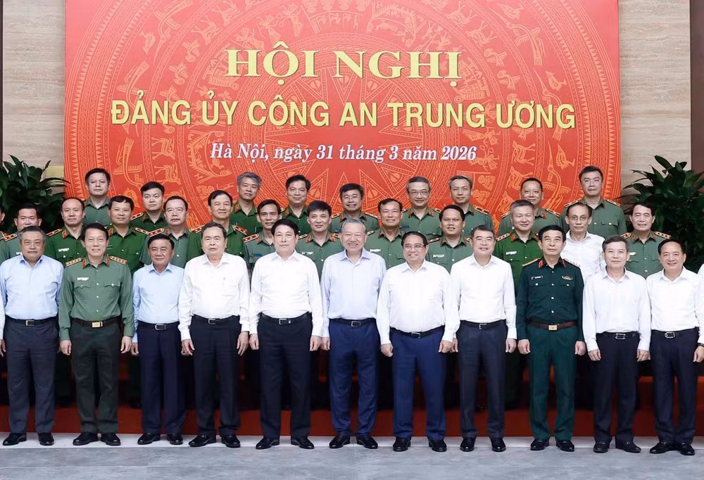 vna-potal-tong-bi-thu-to-lam-du-hoi-nghi-dang-uy-cong-an-trung-uong-8673015.jpg