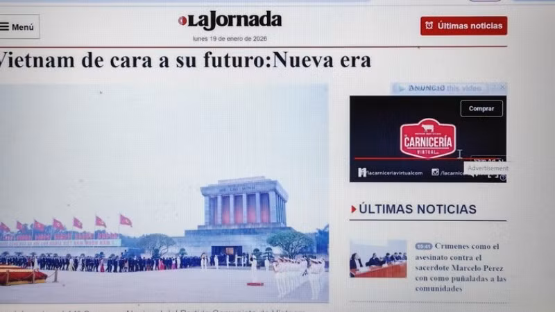 Bài báo được đăng trên trang báo mạng của tờ báo cánh tả lớn nhất Mexico La Jornada hôm 19/1. (Ảnh: Phương Lan/TTXVN)