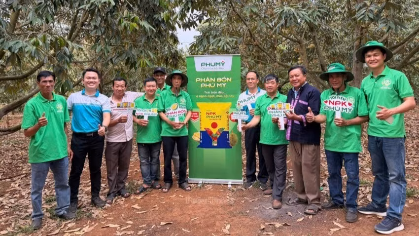 Phú Mỹ đồng hành cùng nông dân từ sản phẩm đến các hoạt động tư vấn, chia sẻ kinh nghiệm và giải pháp dinh dưỡng cây trồng, góp phần hướng tới sản xuất nông nghiệp hiệu quả, bền vững. (Ảnh: Đạm Phú Mỹ)