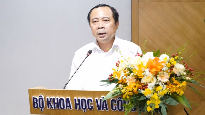 Bộ trưởng Khoa học và Công nghệ Vũ Hải Quân phát biểu tại hội thảo.