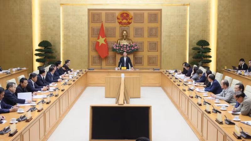Phó Thủ tướng Chính phủ Hồ Đức Phớc chủ trì cuộc họp về phương án sắp xếp doanh nghiệp kinh doanh xổ số tại Việt Nam. (Ảnh: VGP/TRẦN MẠNH)