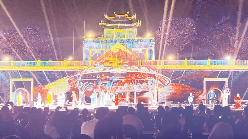Trình chiếu 3D mapping tại Hoàng thành Thăng Long.