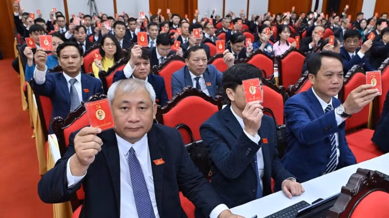 Ban Bí thư yêu cầu tiến hành đổi Thẻ đảng viên trong toàn Đảng.