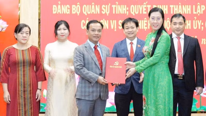 Đồng chí U Huấn, Ủy viên dự khuyết Trung ương Đảng, Phó Bí thư Thường trực Tỉnh ủy, Trưởng Đoàn đại biểu Quốc hội tỉnh Quảng Ngãi, Chủ tịch Ủy ban Mặt trận Tổ quốc Việt Nam tỉnh, giữ chức Bí thư Đảng ủy các cơ quan Đảng tỉnh Quảng Ngãi.
