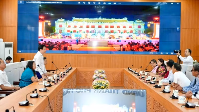 Hội Điện ảnh Việt Nam làm việc với Ủy ban nhân dân thành phố Huế về đề xuất đăng cai, phối hợp tổ chức Giải thưởng Cánh diều 2026 tại Huế.