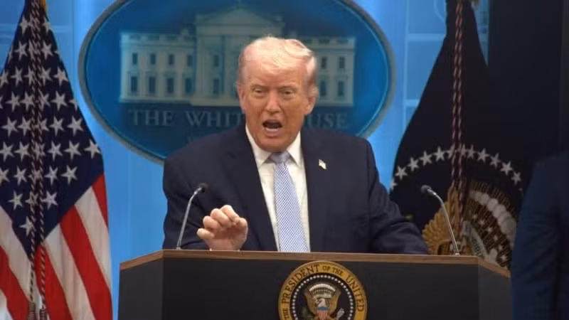 Tổng thống Mỹ Donald Trump trong cuộc họp báo tại Washington DC., ngày 6/4. (Ảnh: THX/TTXVN)